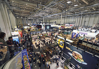 Überblick über die Messehalle A4 während der INTERNORGA